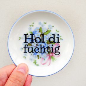 Wandteller Hol di fuchtig Typo Herr Fuchs mini 10cm Blumen vergissmeinnicht plattdeutsch