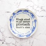 Wandteller plietsch Typo Herr Fuchs mini 15cm blau Seemannsknoten Knoten plattdeutsch vintage