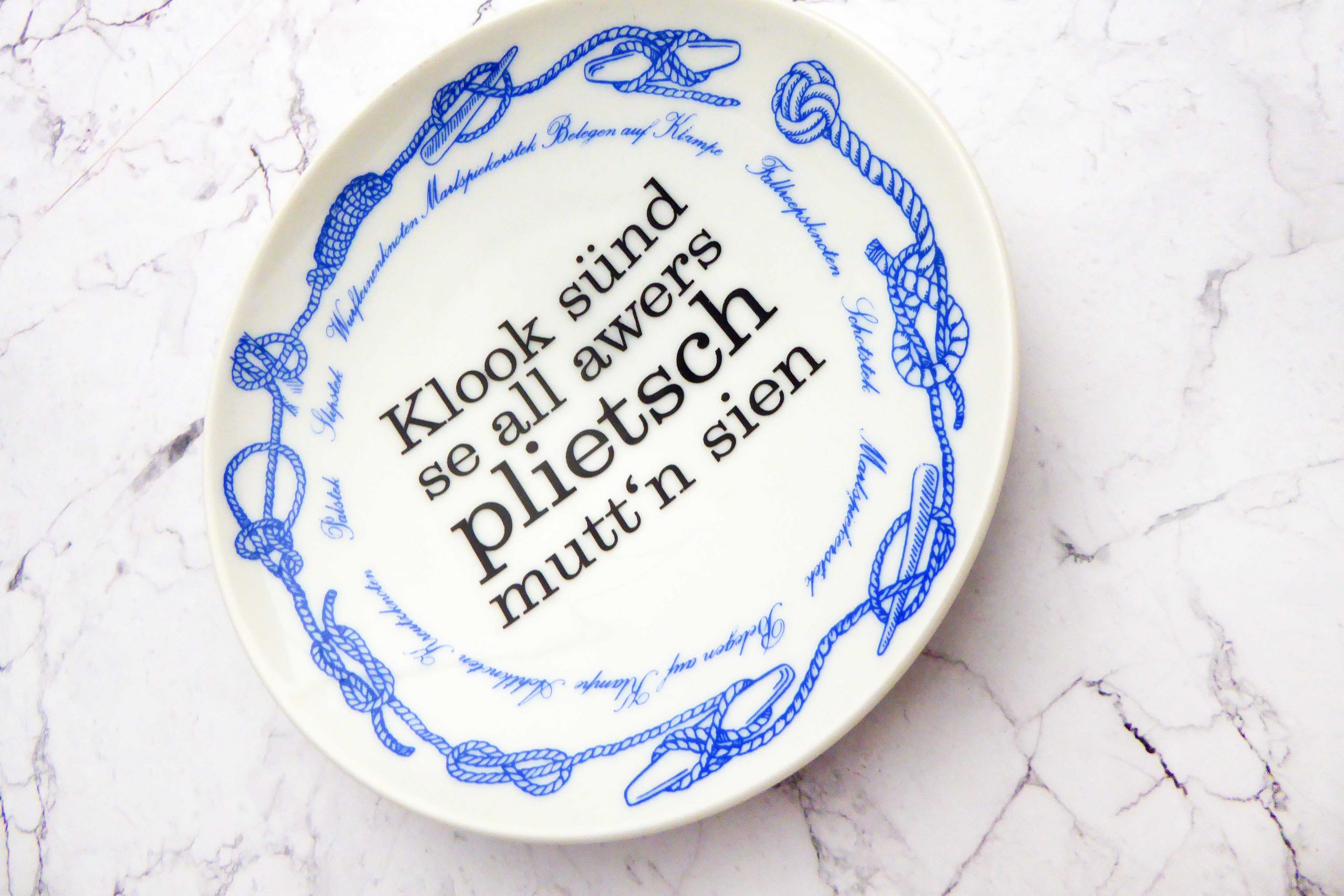 Wandteller plietsch Typo Herr Fuchs mini 15cm blau Seemannsknoten Knoten plattdeutsch vintage – Bild 3