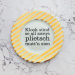 Wandteller Typo plietsch vintage Herr Fuchs Teller Gold plattdeutsch 19cm Streifen