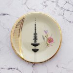 Wandteller Herr Fuchs Hamburger Fernsehturm Gold Muster mini 11cm vintage