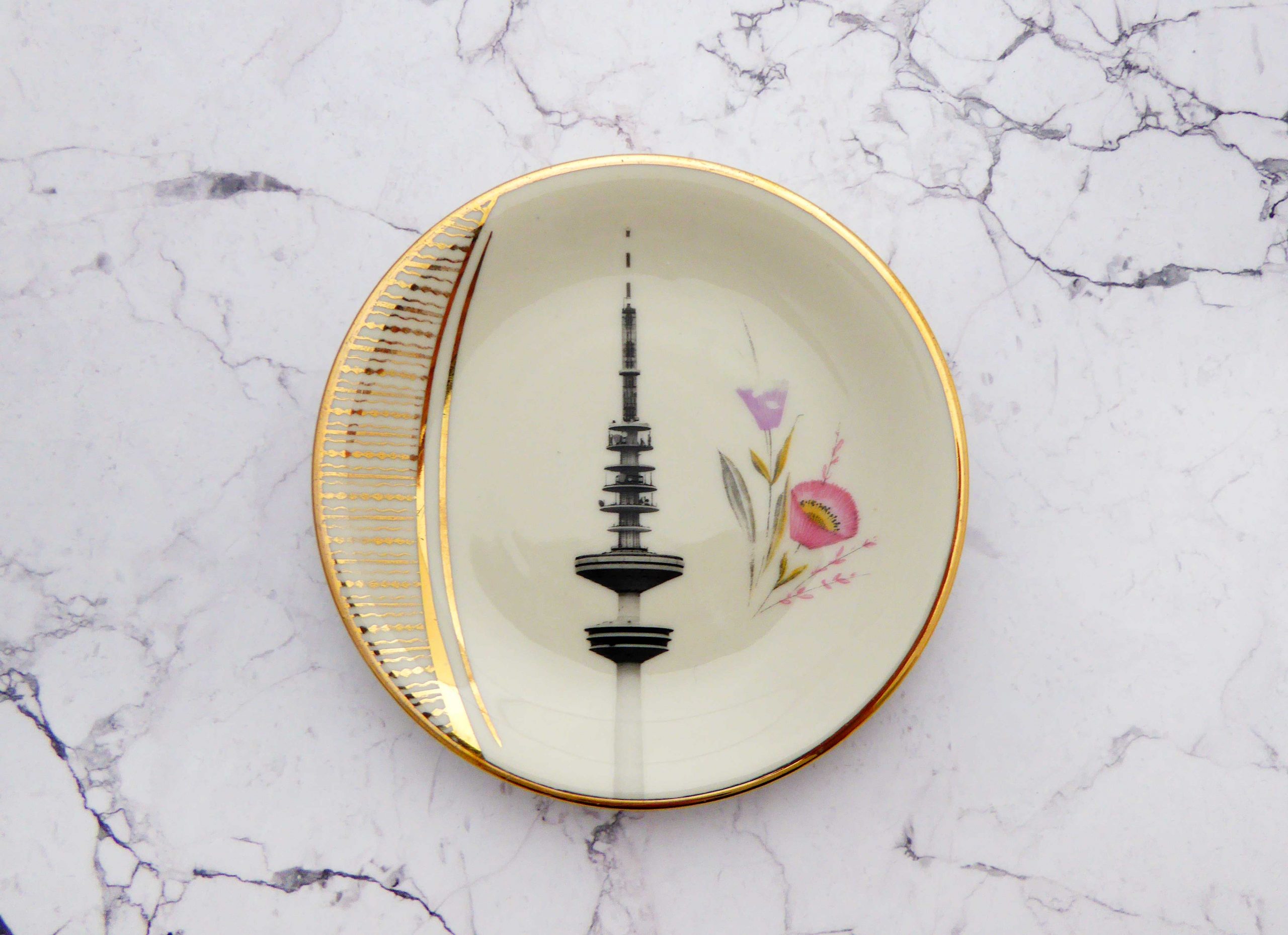 Wandteller Herr Fuchs Hamburger Fernsehturm Gold Muster mini 11cm vintage