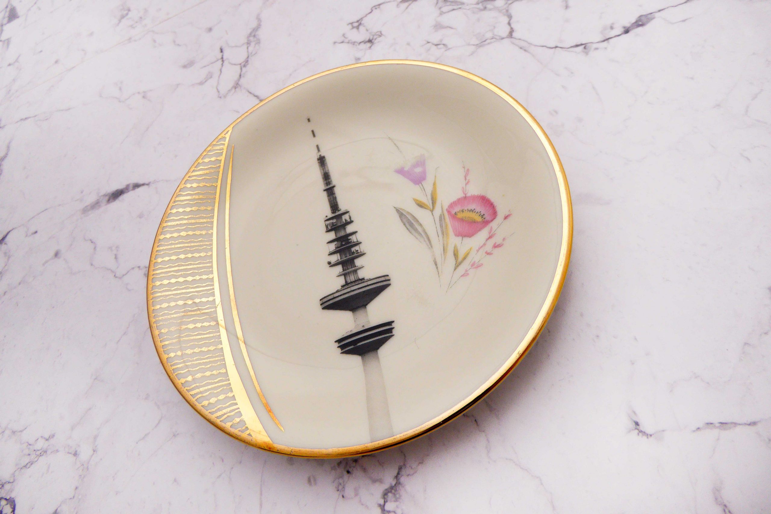 Wandteller Herr Fuchs Hamburger Fernsehturm Gold Muster mini 11cm vintage – Bild 3