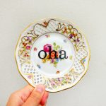 Wandteller oha Typo Herr Fuchs 14cm gold bunt Blume Schnack vintage Durchbruch