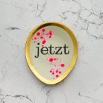 Wandteller jetzt Typo Herr Fuchs mini 11cm neon Punkte Kleckse pink Gold oval