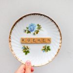 Wandteller Kuchen Vintage Herr Fuchs Deko Küche 19cm Food Blumen Blau Gold