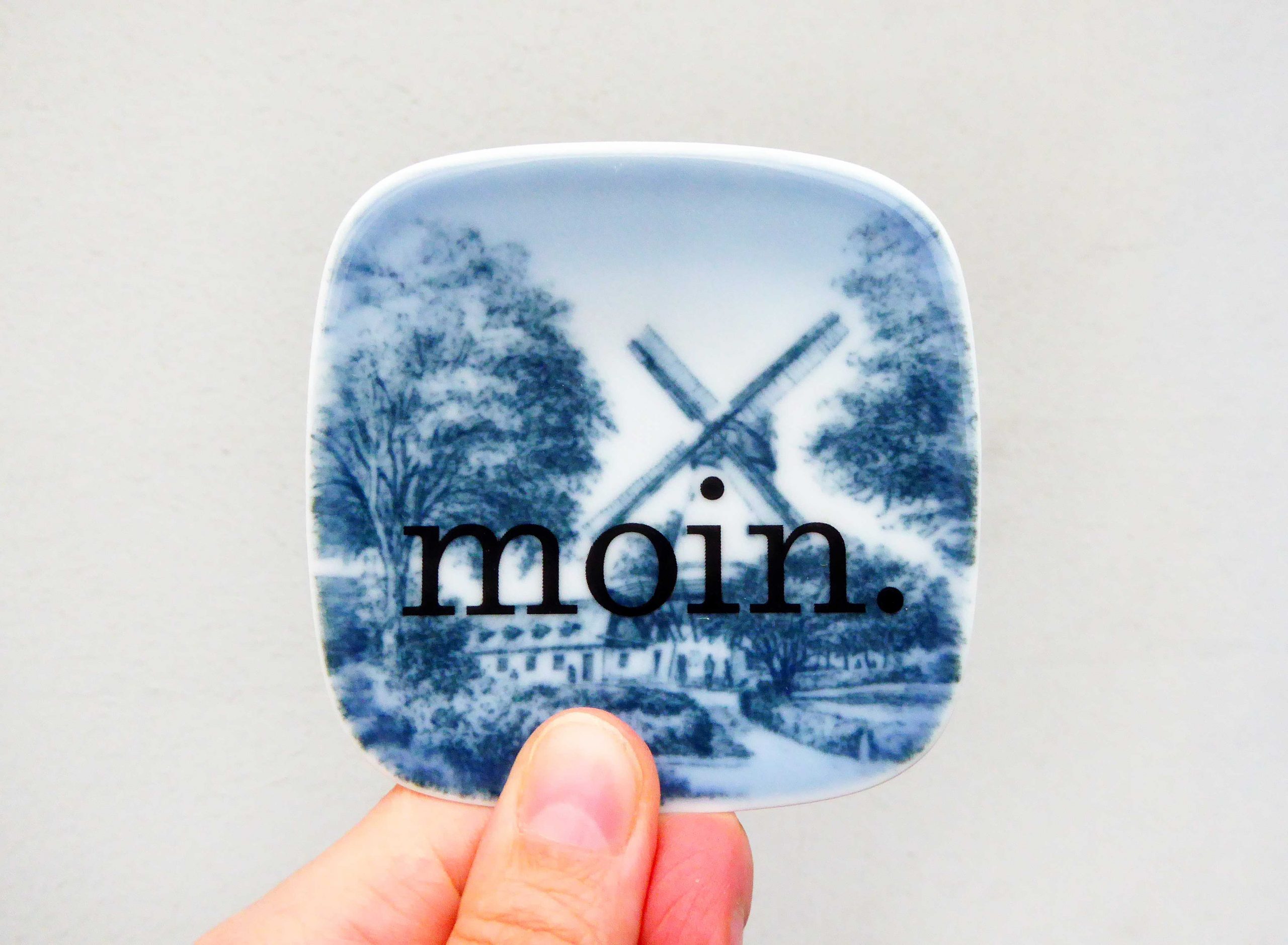 Wandteller moin. Typo Herr Fuchs mini 8cm Mühle blau minimini eckig – Bild 3