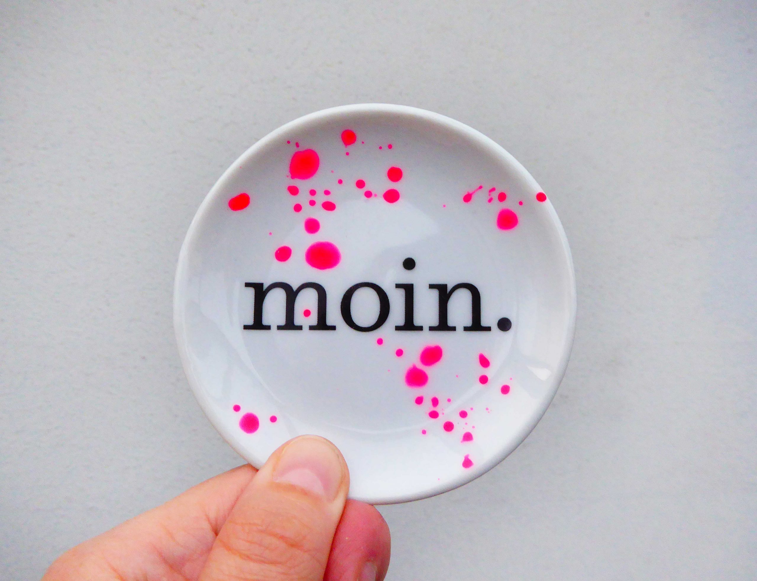 Wandteller moin. Typo Herr Fuchs mini 9cm neon Punkte Kleckse pink minimini