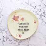 Wandteller Herr Fuchs Typo Tohuus oval Wohnen 19cm Goldrand Blume rosa vintage