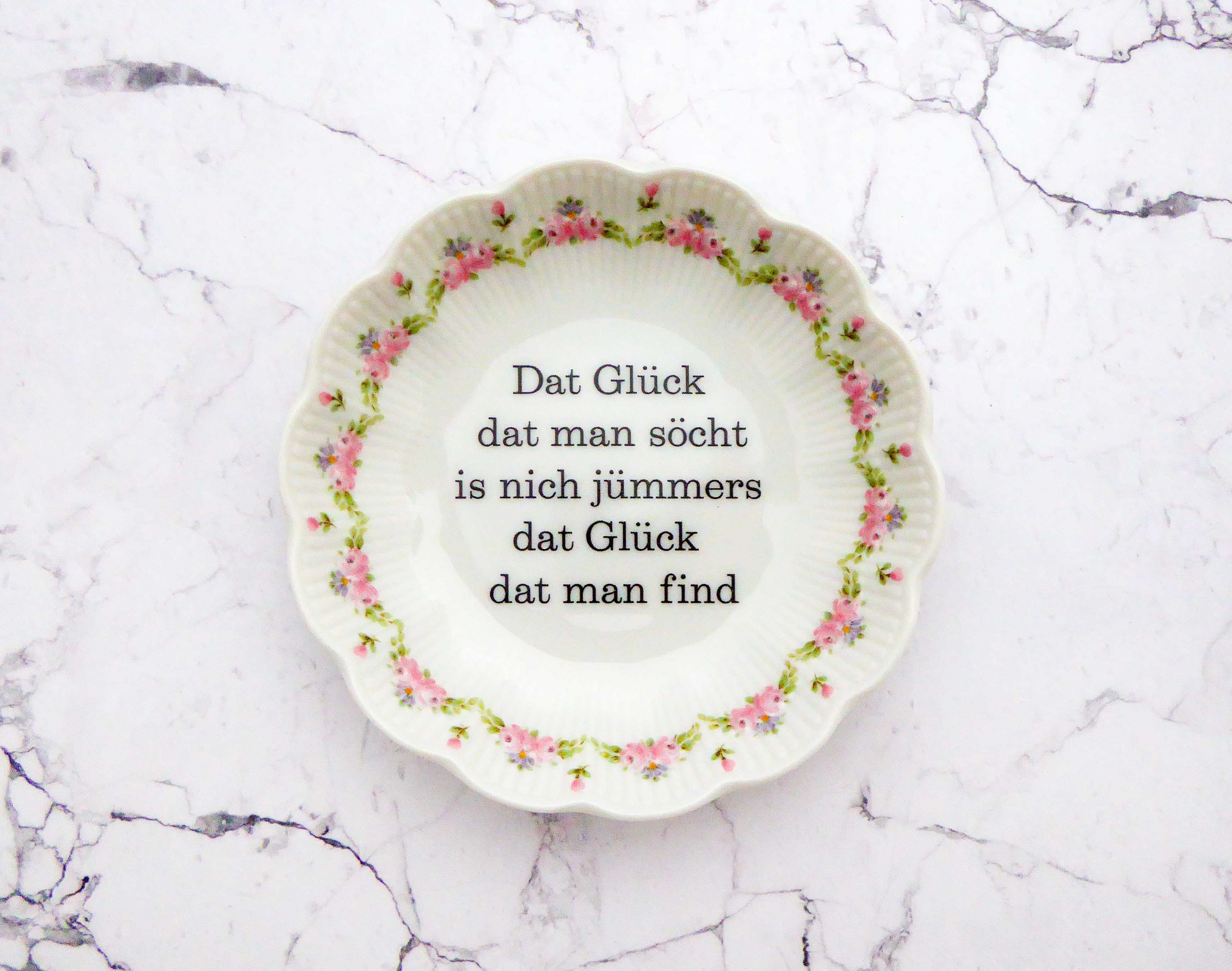 Wandteller Glück Typo Herr Fuchs mini 10cm Blumen rosa vintage plattdeutsch