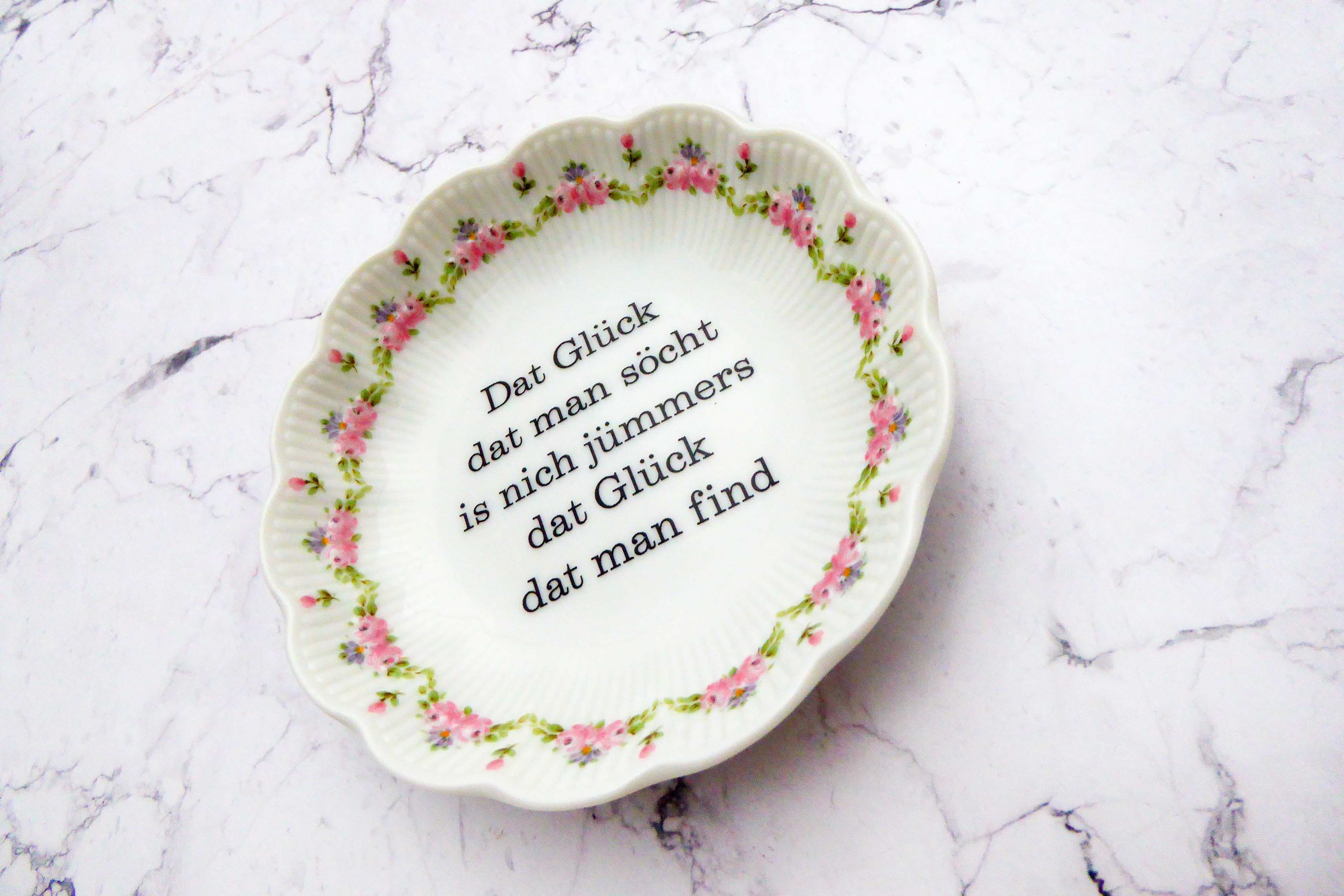 Wandteller Glück Typo Herr Fuchs mini 10cm Blumen rosa vintage plattdeutsch – Bild 2