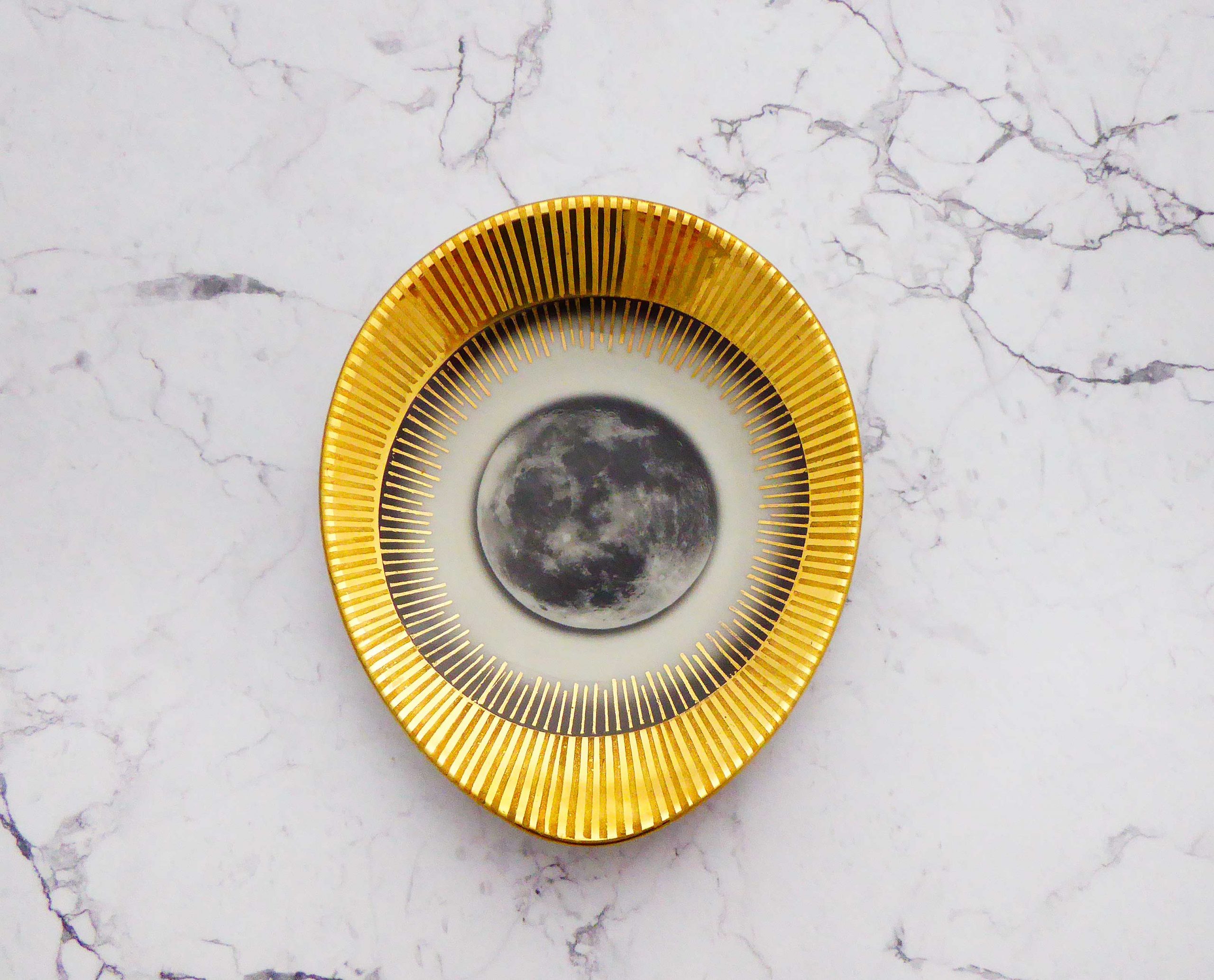 Wandteller Herr Fuchs Mond 12cm mini gold Muster oval Strahlen vintage Wohnen – Bild 2