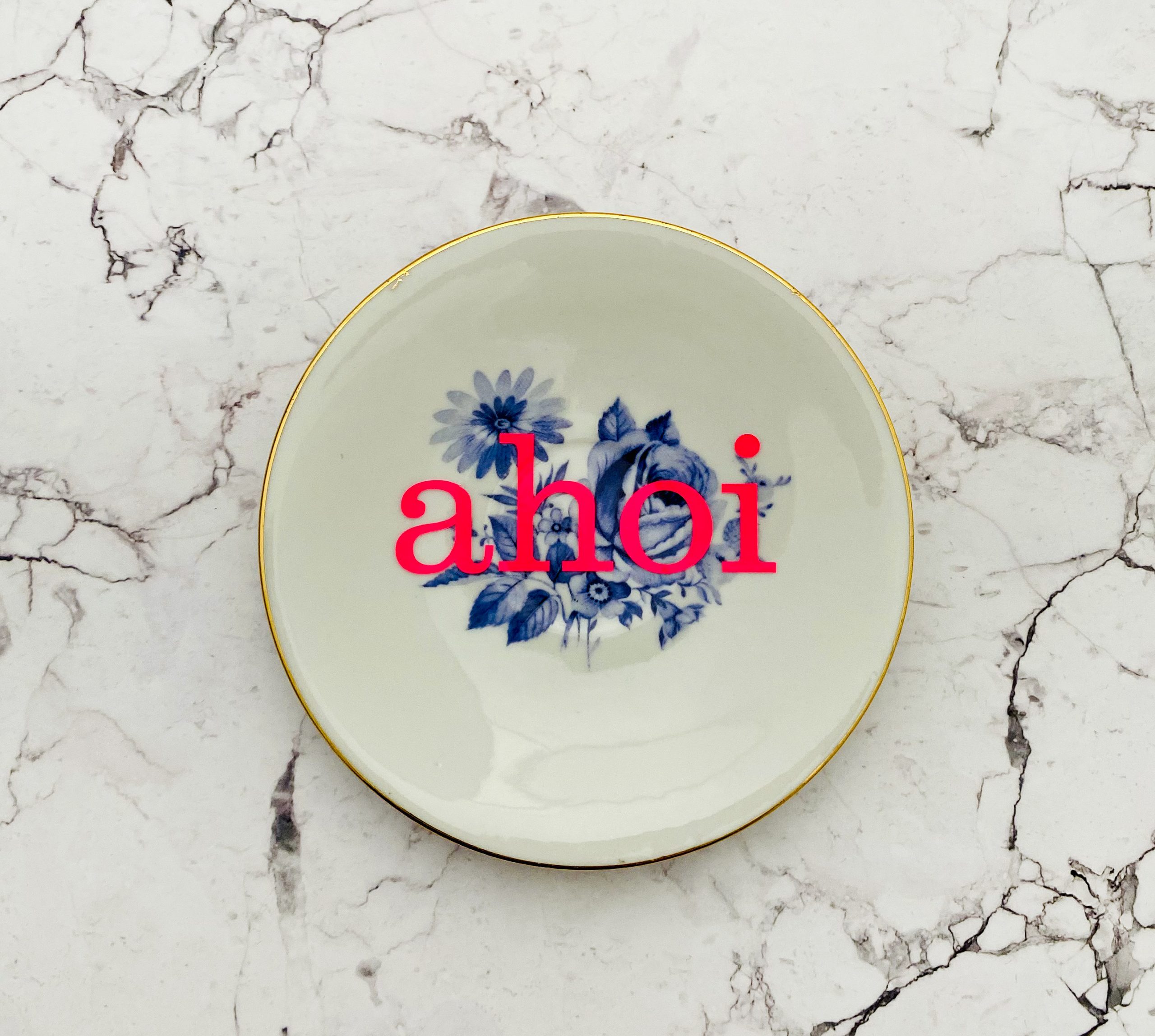 Wandteller Typo ahoi vintage Herr Fuchs mini neonpink blau 11cm Blume