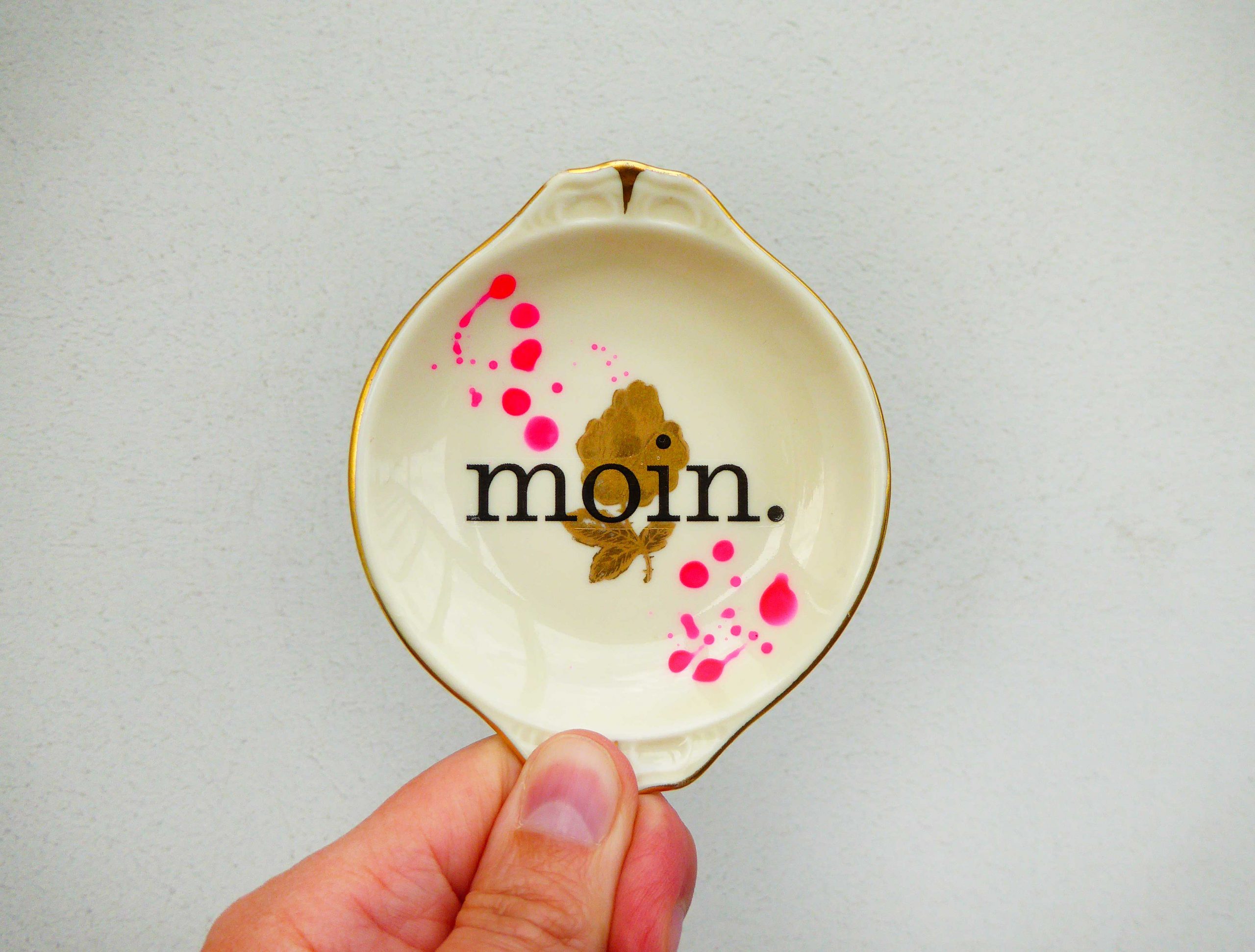 Wandteller moin. Typo Herr Fuchs mini 9cm neon Punkte Kleckse pink minimini Gold Blume – Bild 2