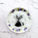 Wandteller Hase vintage Herr Fuchs Teller lila mini 11cm Blumen Wohnen