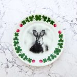 Wandteller Hase vintage Herr Fuchs Teller Blumen Klee 19cm rosa grün Wohnen