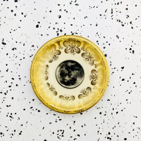 Wandteller Herr Fuchs Mond 10cm mini Blumen gelb gold vintage