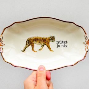 Wandteller Platte Herr Fuchs Typo nützt ja nix 22cm Tiger Gold Bögen Muster vintage