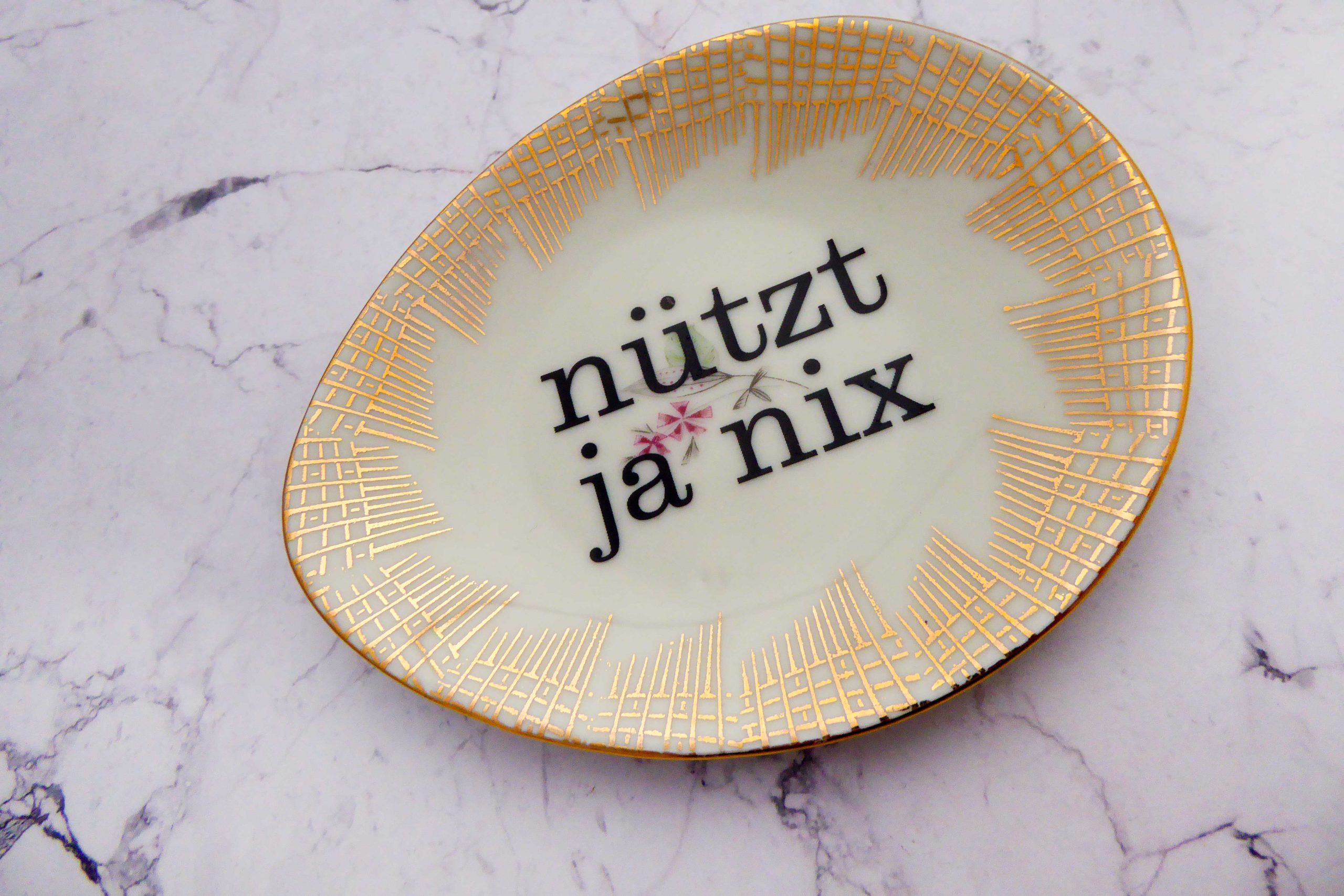 Wandteller Typo nützt ja nix Herr Fuchs mini 11cm Gold Blumen Muster oval vintage – Bild 3