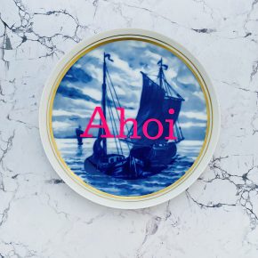 Wandteller Teller Herr Fuchs Typo Ahoi Schiff blau neon 19cm vintage Delfter Gold