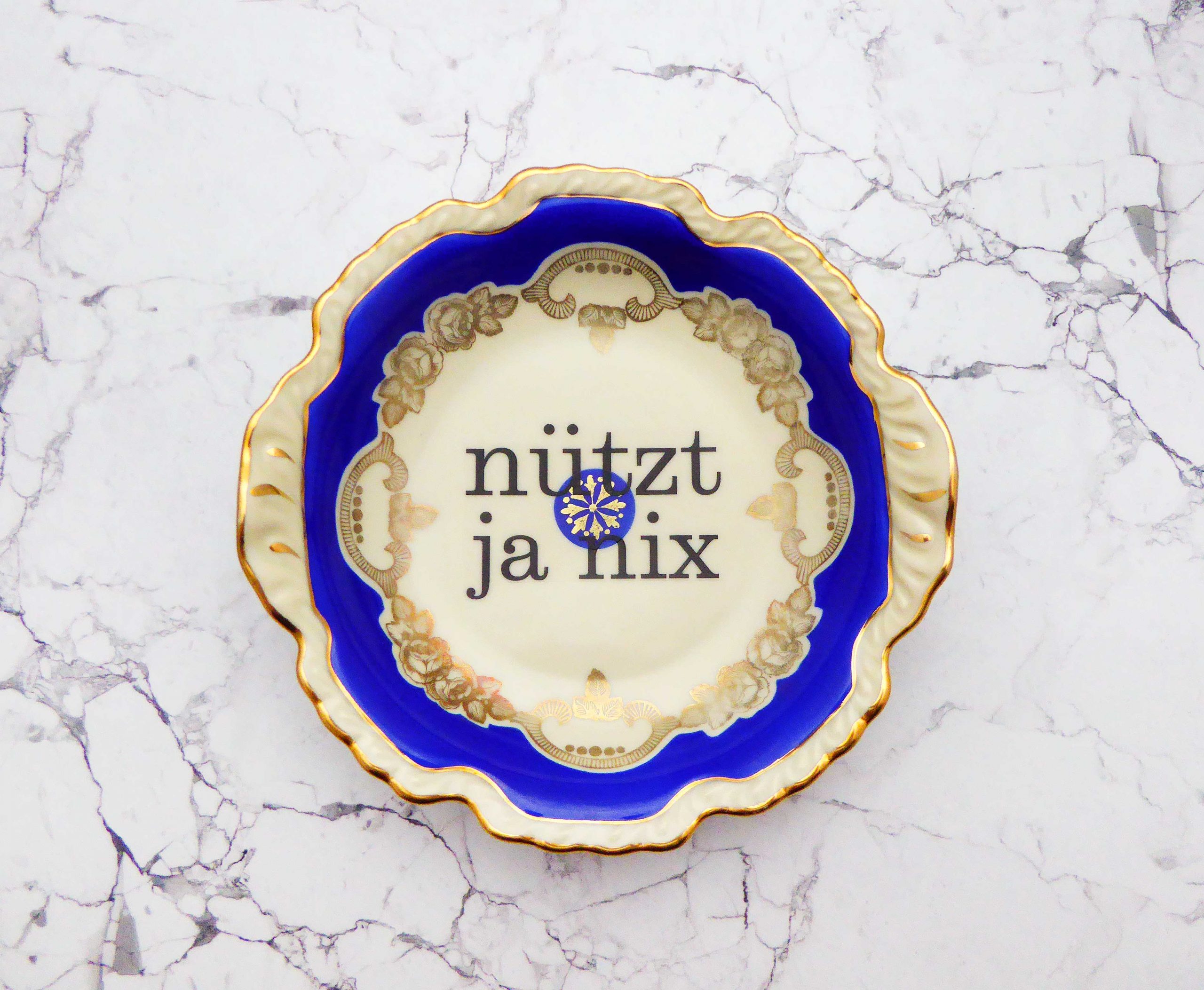 Wandteller Herr Fuchs Typo Nützt ja nix Wohnen Blau Gold Muster 17cm vintage