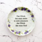 Wandteller Glück Typo Herr Fuchs mini 11cm Blumen lila vintage plattdeutsch