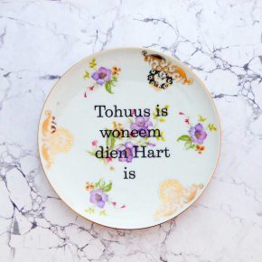 Wandteller Typo Tohuss vintage Herr Fuchs Teller plattdeutsch Blumen 19cm Lila Gold