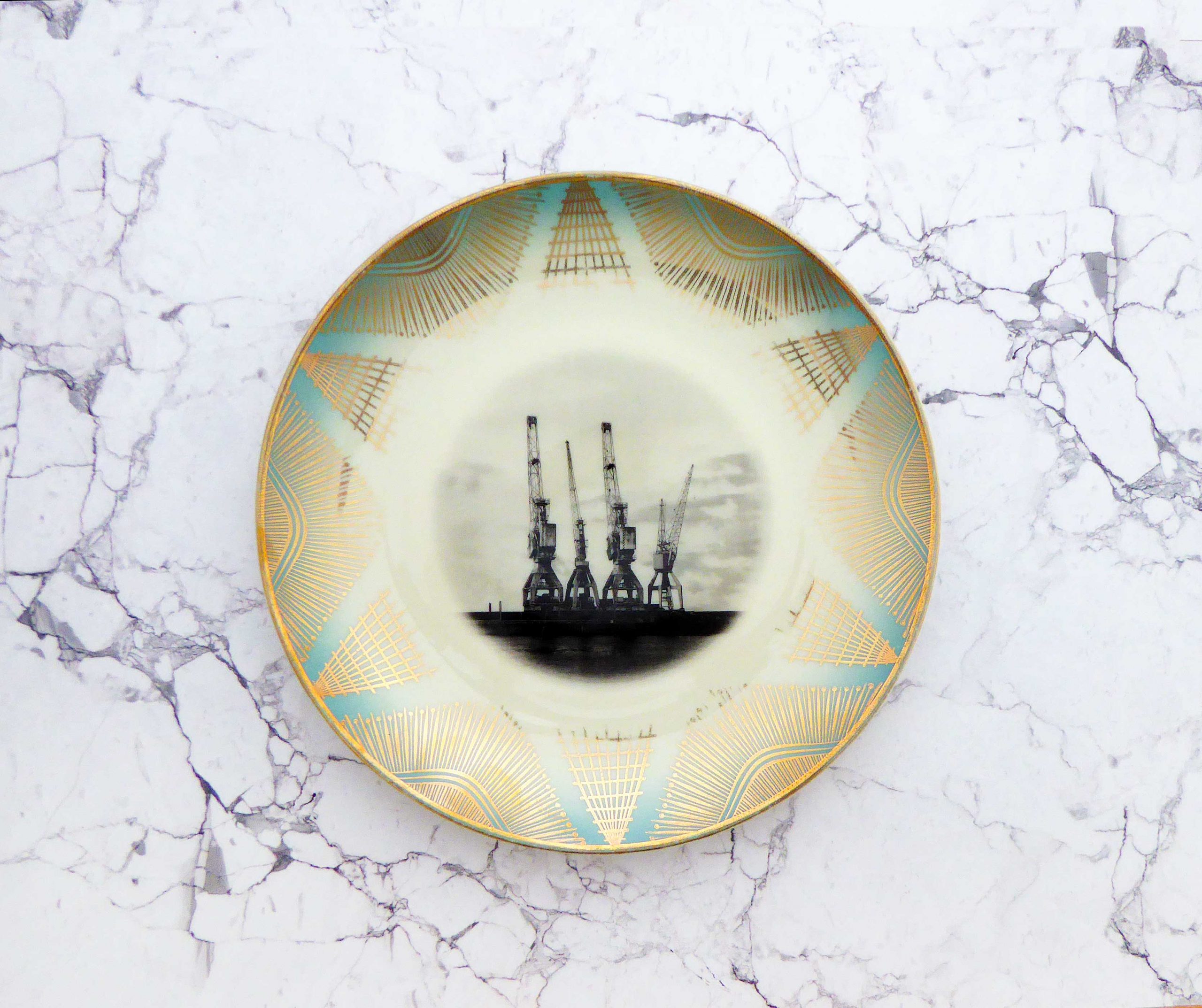 Wandteller Teller Herr Fuchs Hamburger Hafen Kräne türkis/blau/gold Muster 19cm vintage