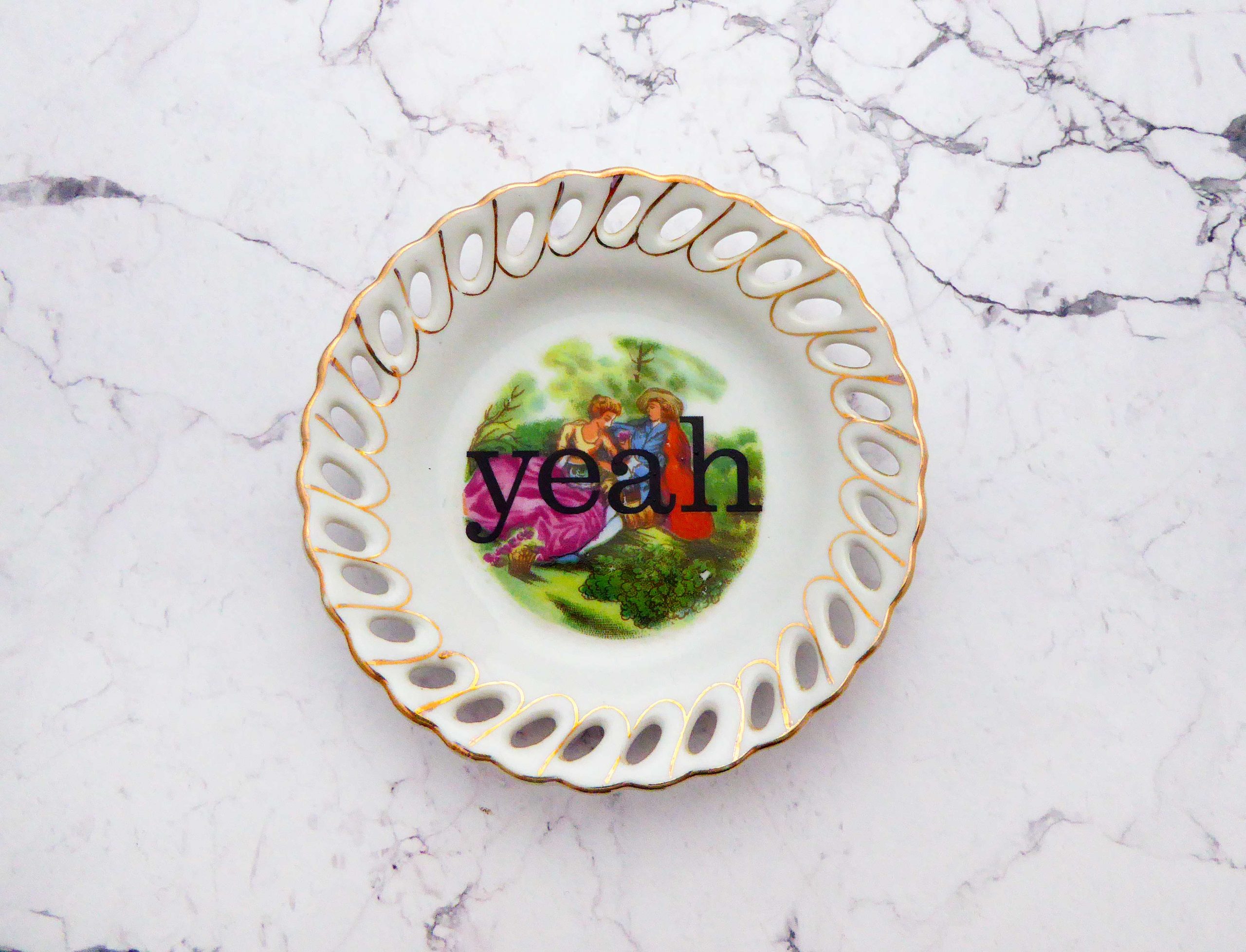 Wandteller Herr Fuchs Typo yeah Gold mini Blume Menschen 10cm Gemälde Bunt Durchbruch