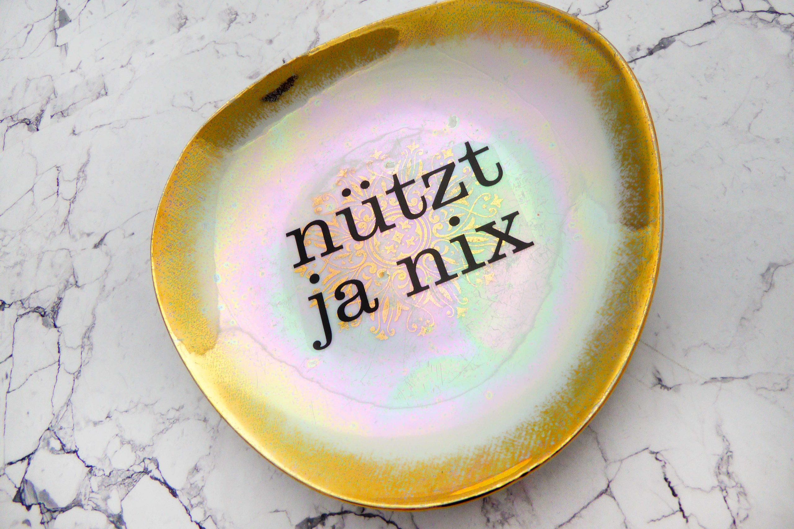 Wandteller Herr Fuchs Typo Nützt ja nix Wohnen Regenbogen Gold 17cm irisierend eckig – Bild 2