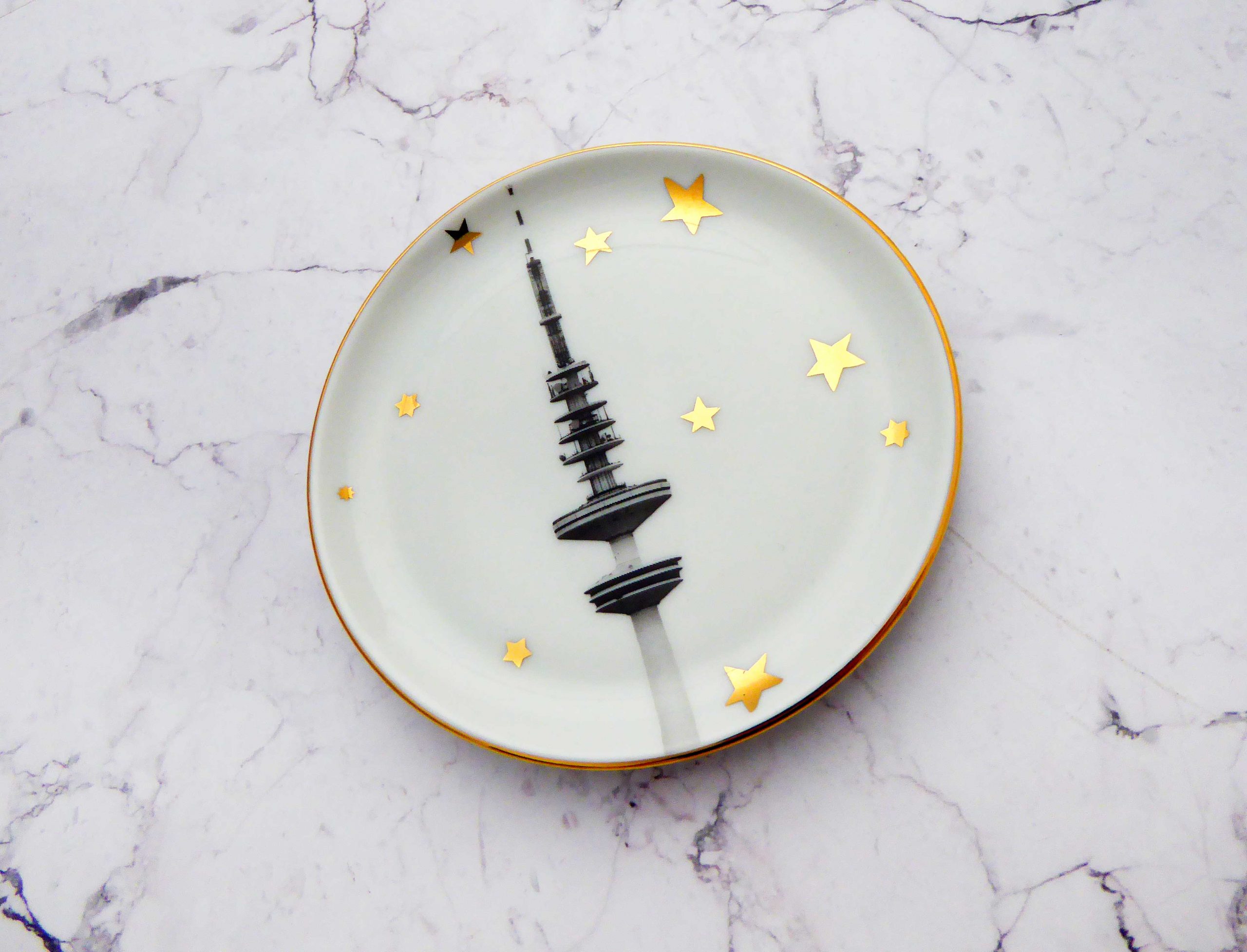 Wandteller Herr Fuchs Hamburger Fernsehturm Gold mini 10cm Heinrich-Hertz-Turm Sterne – Bild 2