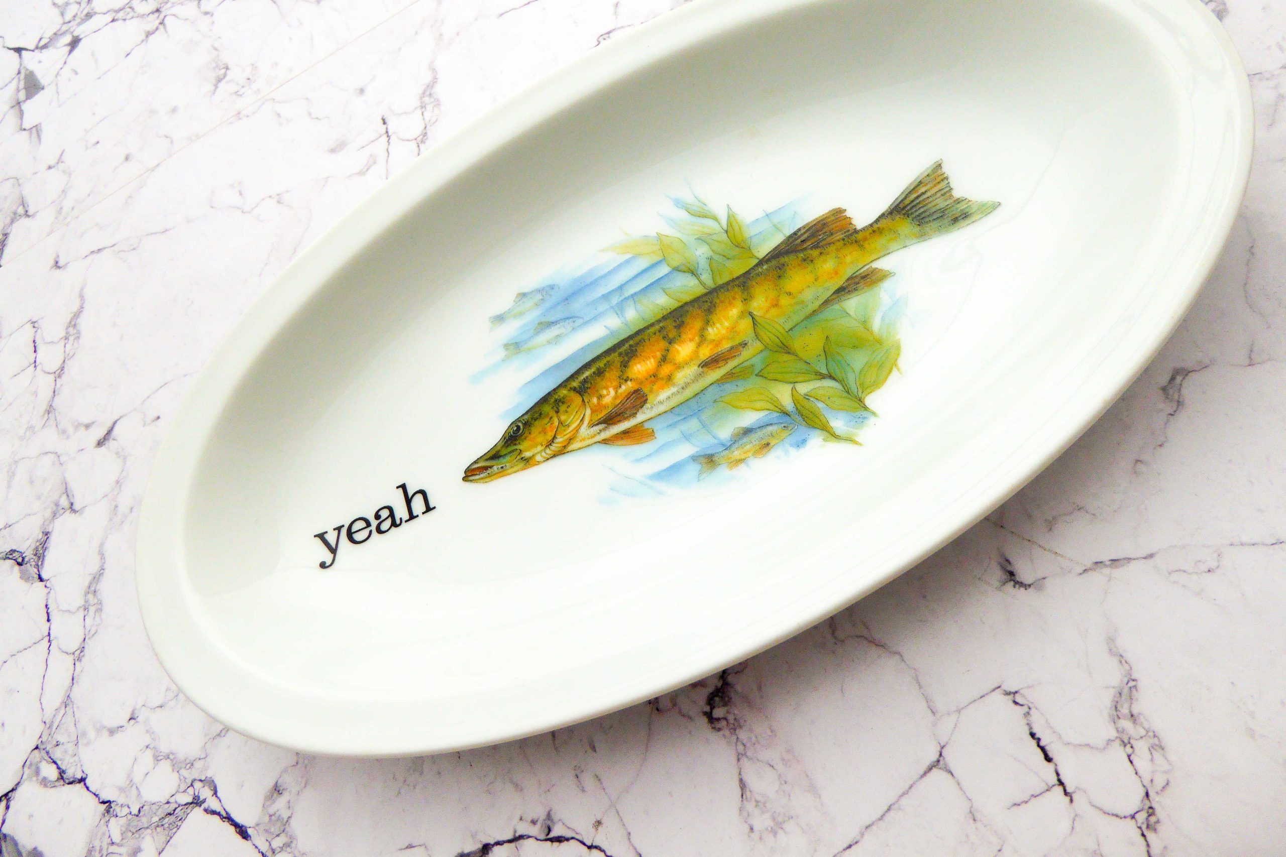 Wandplatte Herr Fuchs Typo yeah 23cm Fisch weiß Wohnen Meer vintage Hecht – Bild 2