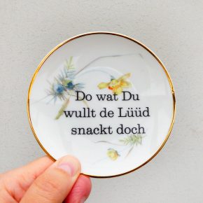 Wandteller Do wat du wullt Typo Herr Fuchs mini 10cm Blumen gelb blau Wacholder gold