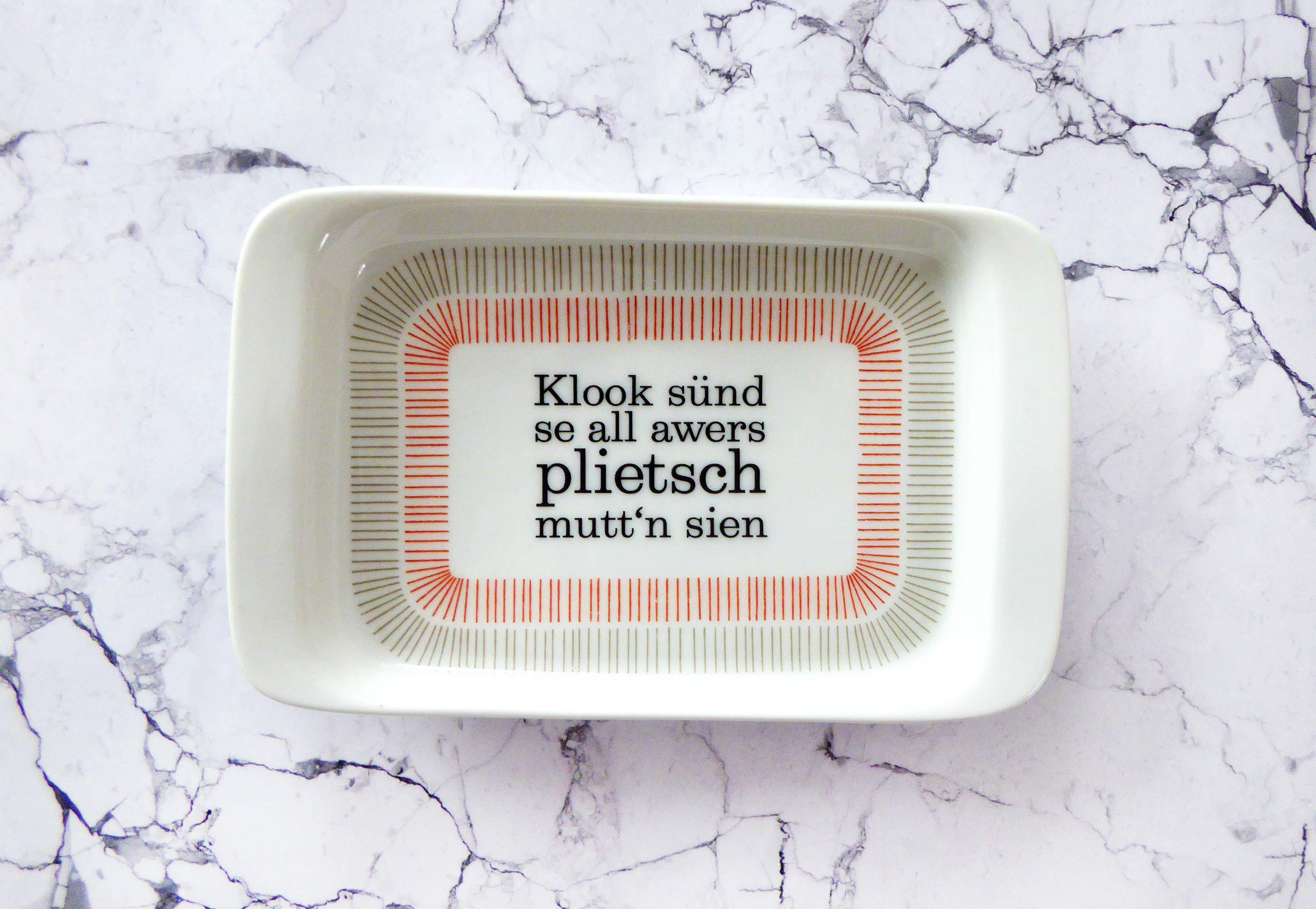 Wandteller Typo plietsch vintage Herr Fuchs Platte Muster plattdeutsch 17cm Streifen
