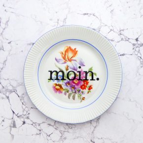 Wandteller moin. Typo Herr Fuchs Blumen Vintage  Blau 19cm Bunt