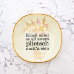 Wandteller Typo plietsch vintage Herr Fuchs Platte Blumen Gold plattdeutsch 20cm rosa