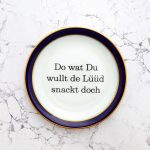 Wandteller Typo Do wat du wullt vintage Herr Fuchs Blau/Gold 19cm