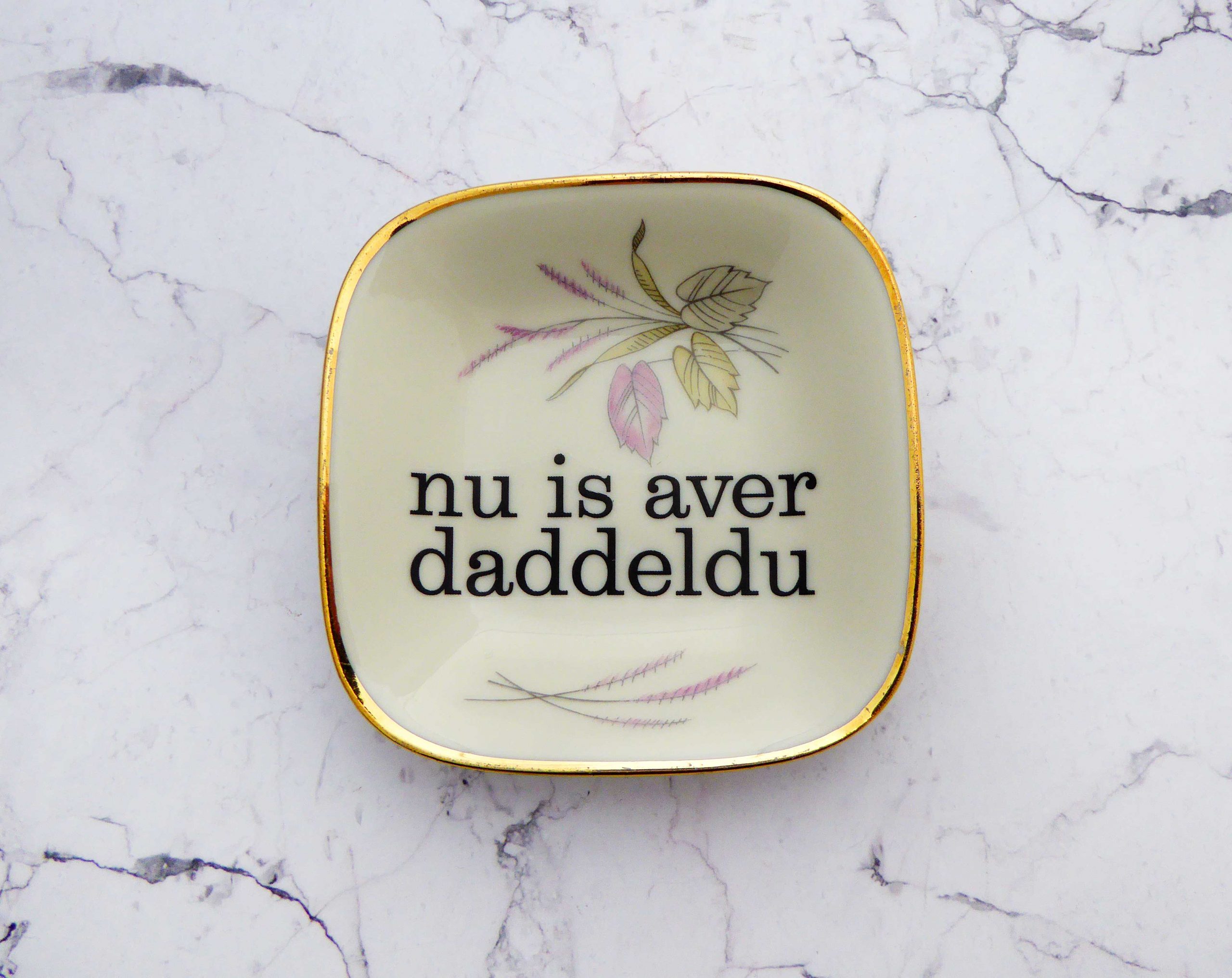 Wandteller daddeldu Typo Herr Fuchs mini 9cm gold plattdeutsch vintage eckig Blume