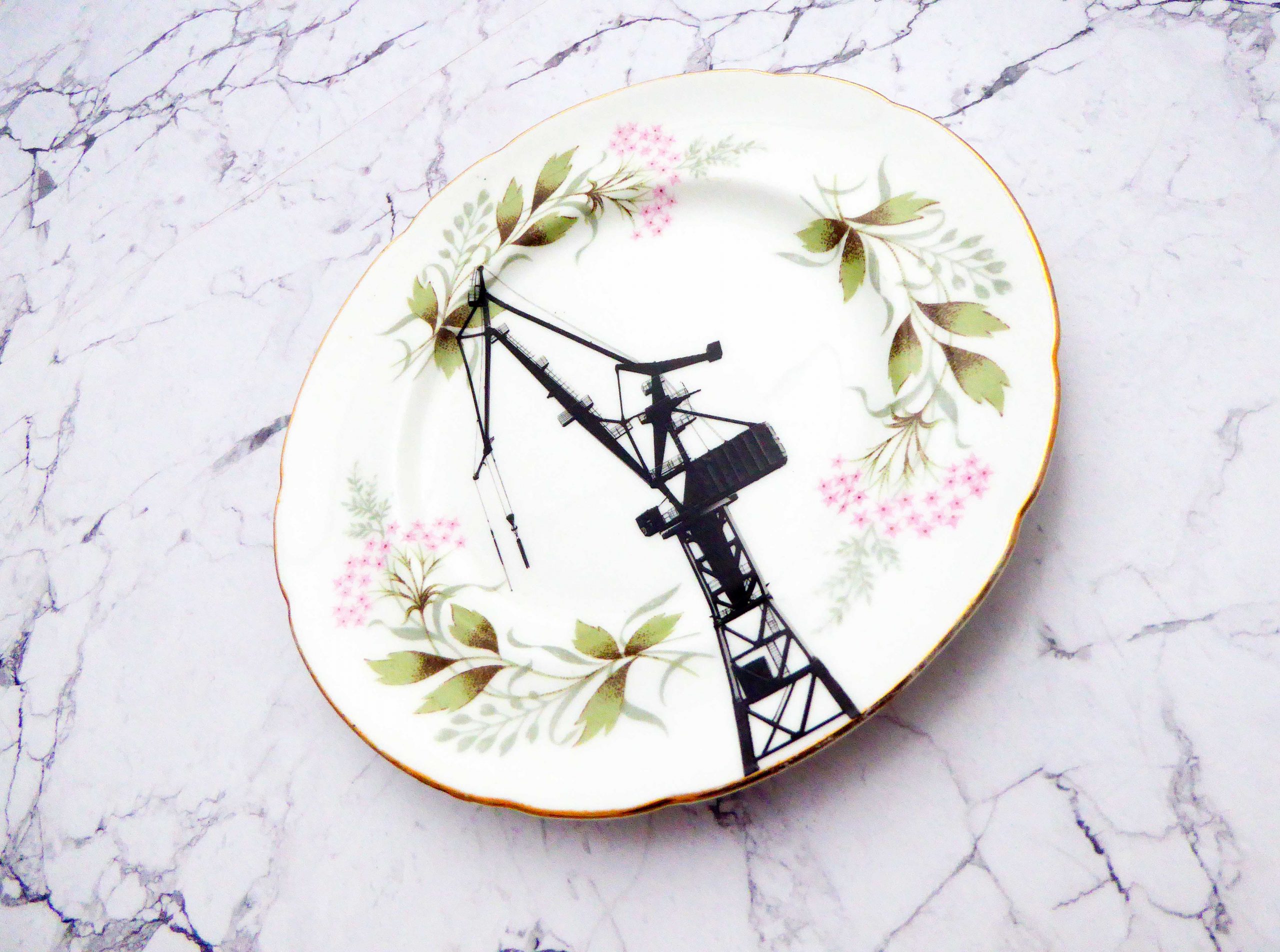 Wandteller Teller Herr Fuchs Dock 17 Hamburger Hafen Kran Blume gold 16cm vintage – Bild 2