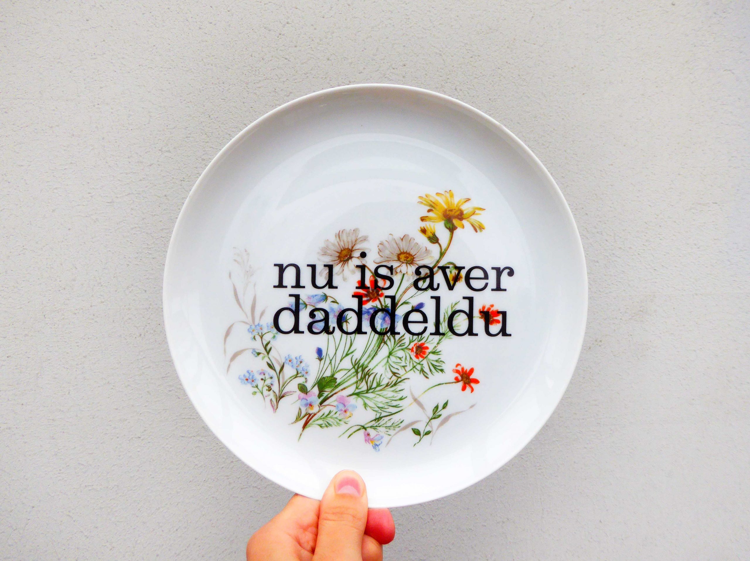 Wandteller daddeldu Typo Herr Fuchs 19cm plattdeutsch vintage Blume – Bild 2