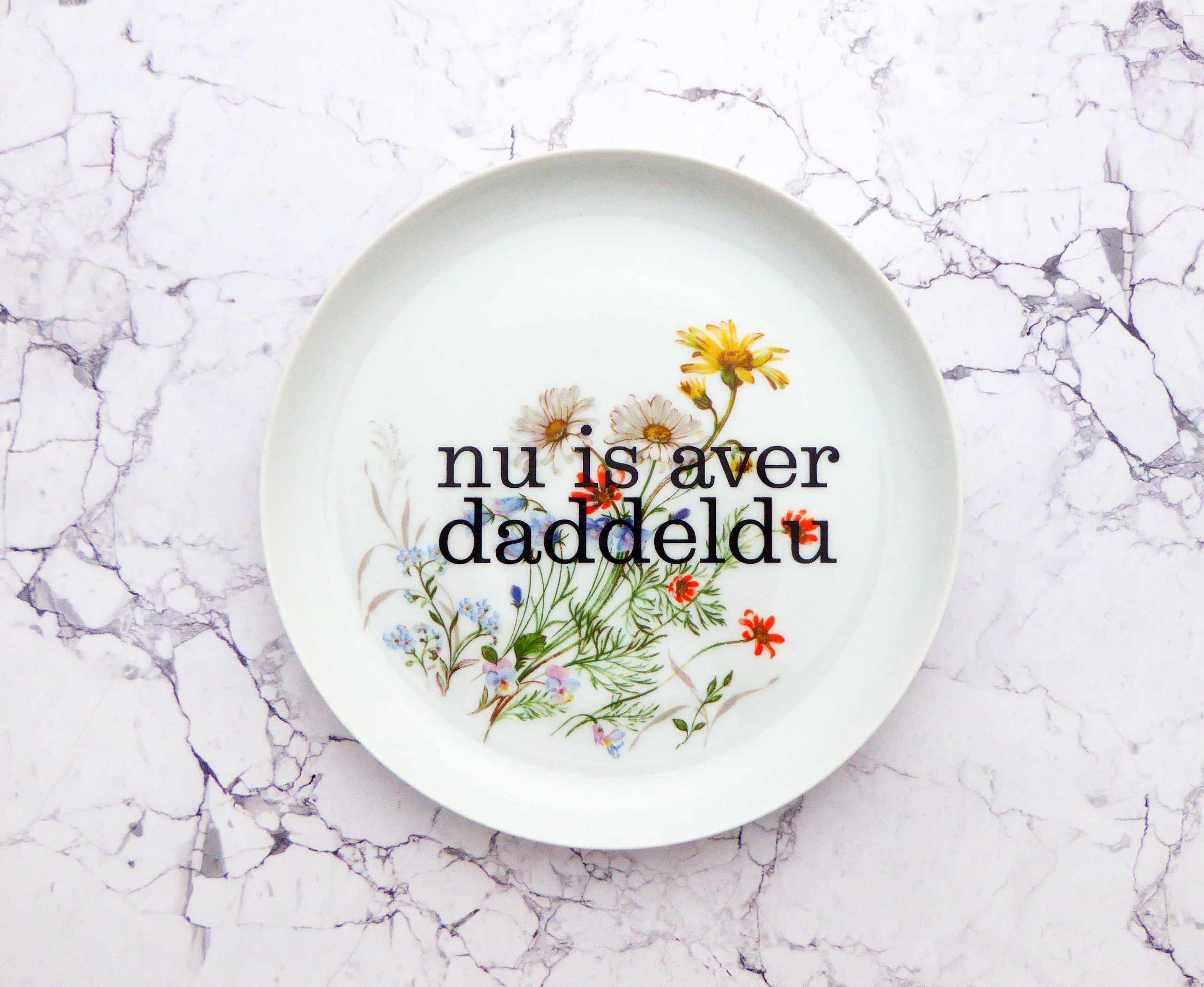 Wandteller daddeldu Typo Herr Fuchs 19cm plattdeutsch vintage Blume