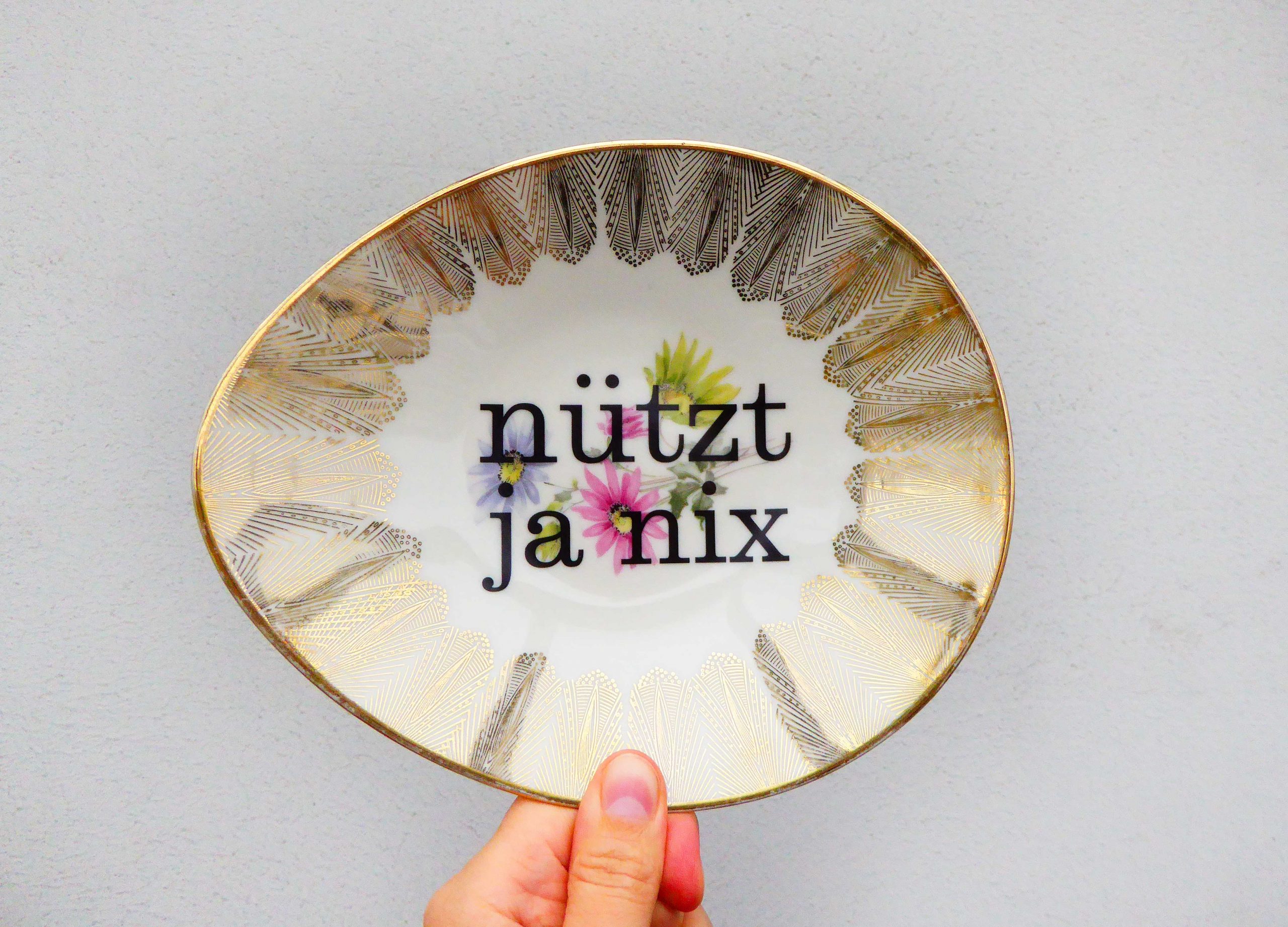 Wandteller Platte Herr Fuchs Typo nützt ja nix 19cm Blumen oval gold vintage Goldrand