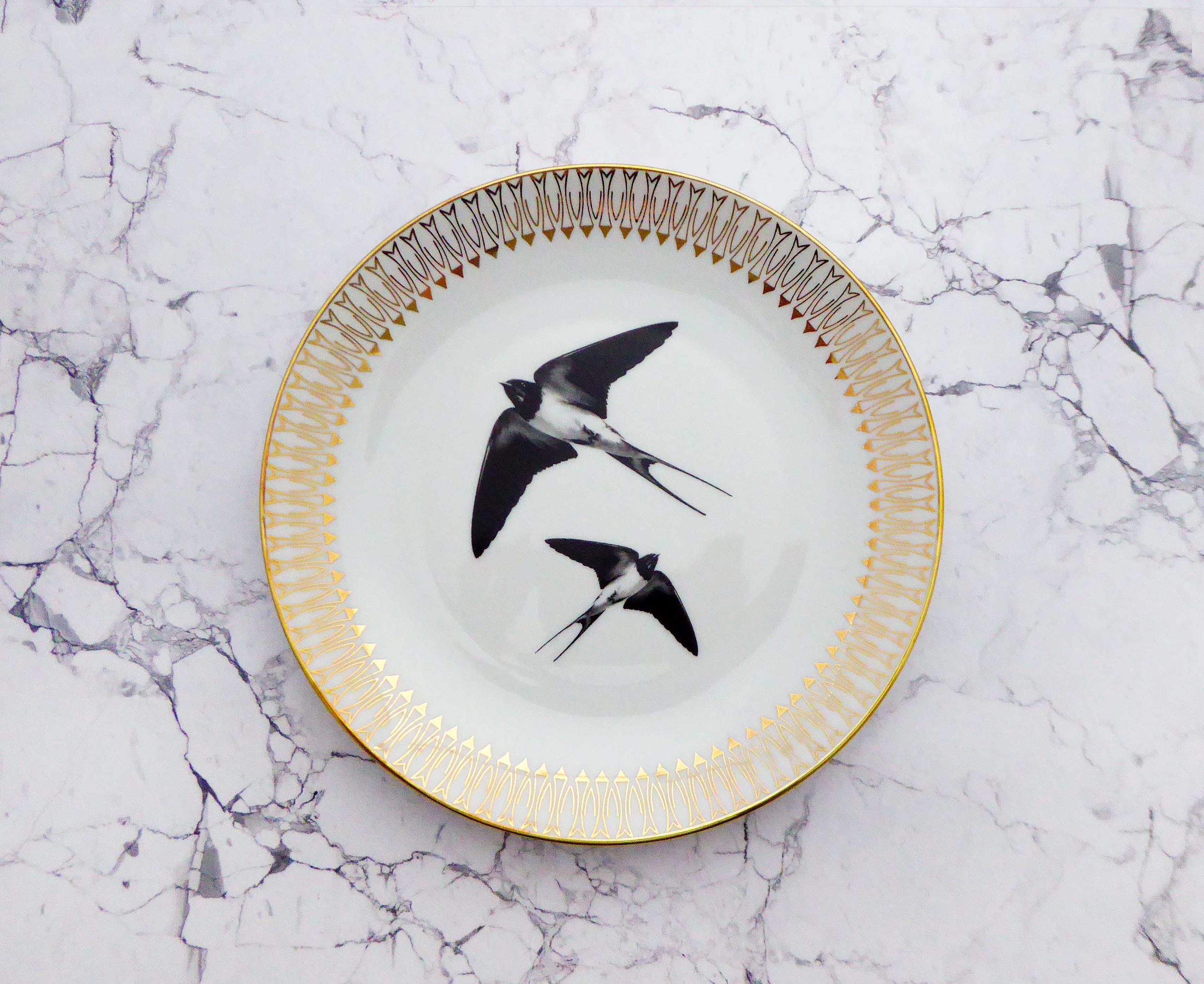 Wandteller Schwalbe Vogel Herr Fuchs 19cm gold Wohnen vintage