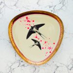 Wandteller Platte Herr Fuchs Schwalbe gold/rot 27cm neonpink Kleckse vintage eckig