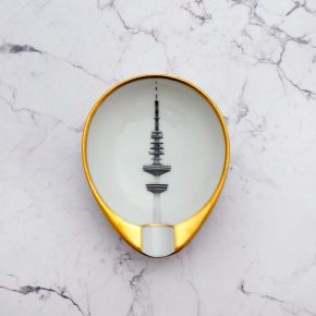 Wandteller Herr Fuchs Fernsehturm Hamburg  Gold 10cm oval vintage