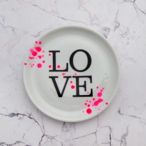 Wandteller LOVE Typo Herr Fuchs mini 10cm neon Punkte Kleckse pink vintage