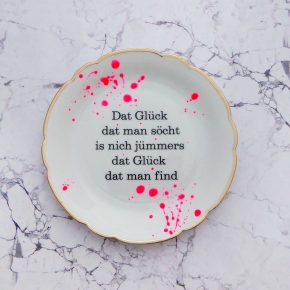 Wandteller Glück Typo Herr Fuchs 19cm neon Punkte Kleckse pink gold vintage plattdeutsch