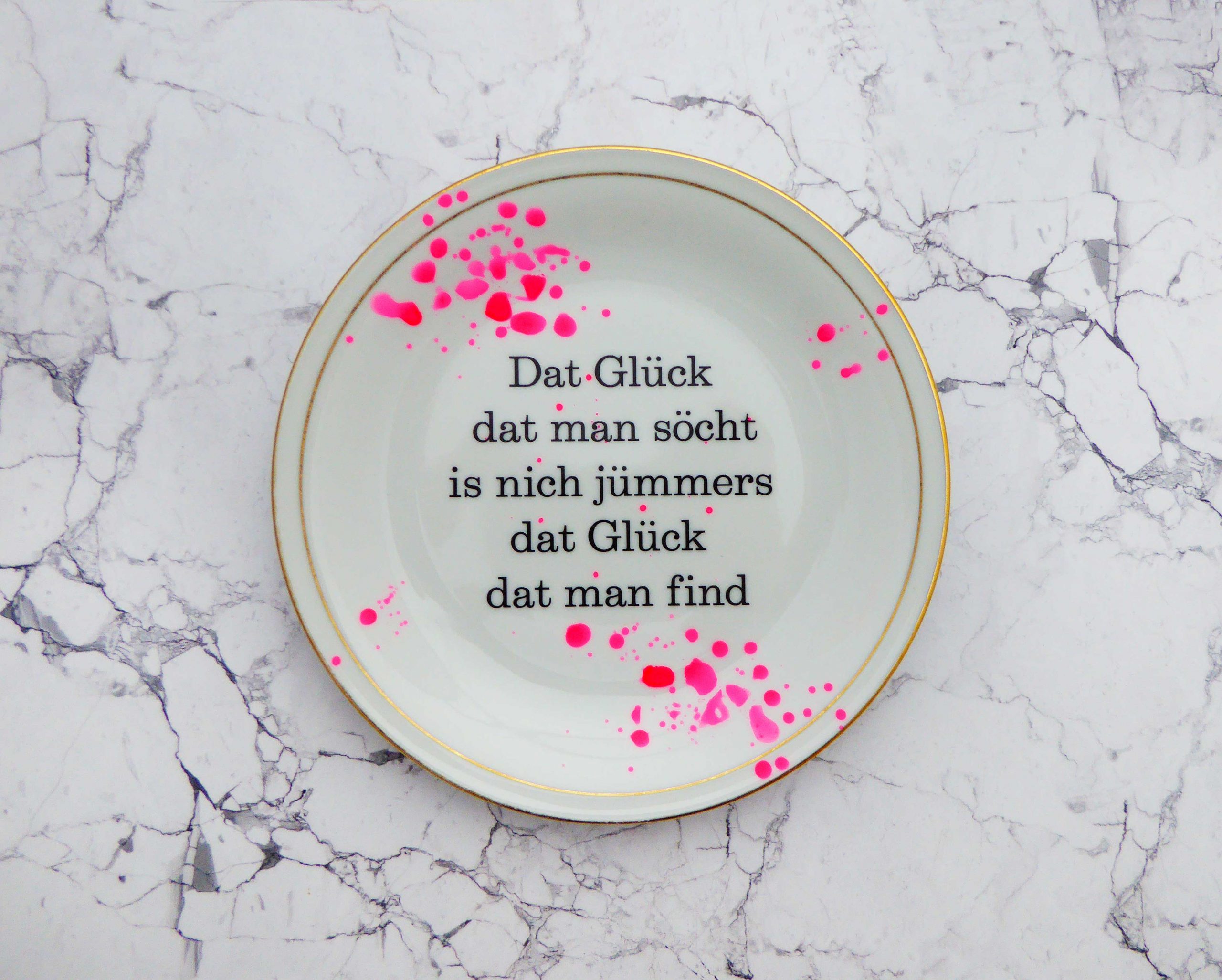 Wandteller Glück Typo Herr Fuchs 19cm neon Punkte Kleckse pink gold vintage plattdeutsch – Bild 3