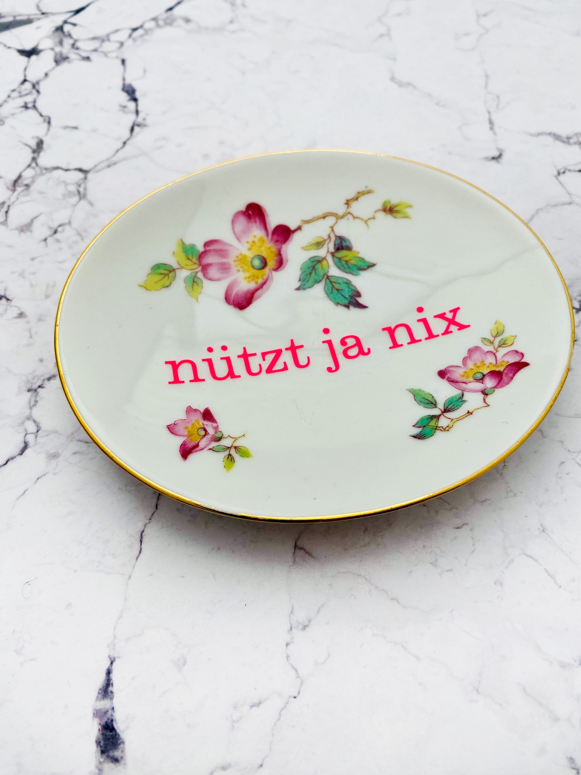 Wandteller Typo nützt ja nix vintage Herr Fuchs mini neonpink 12cm gold Blume rosa – Bild 2
