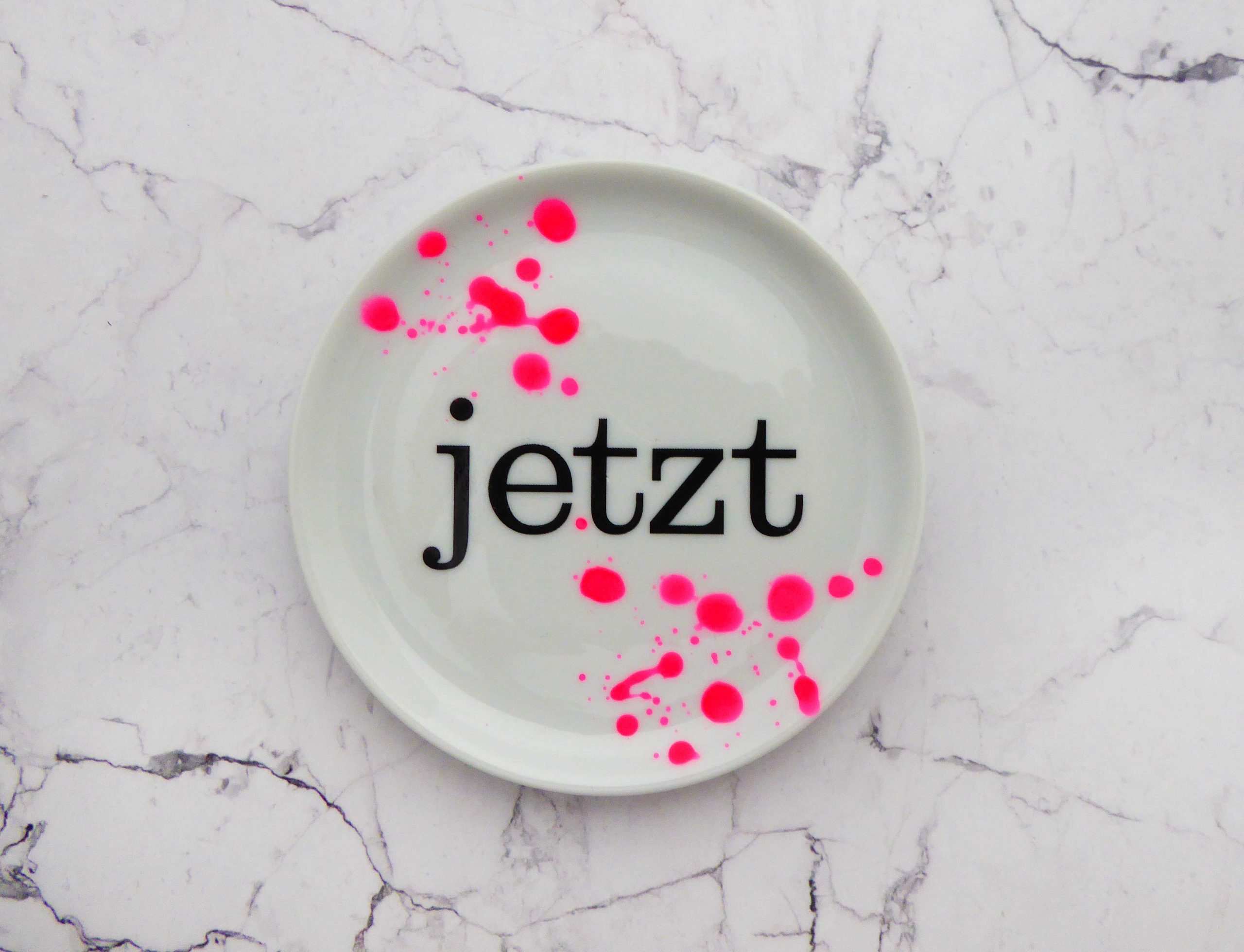 Wandteller jetzt Typo Herr Fuchs mini 10cm neon Punkte Kleckse pink weiß